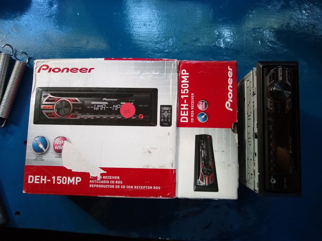 Car stereo - Pioneer DEH-150MP CD RDS Receiver