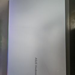 Asus VIvobook Laptop