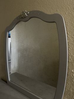 Dresser With Mirror And Full Size Bed With Another Dresser