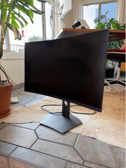 Dell 32 inch curved monitor