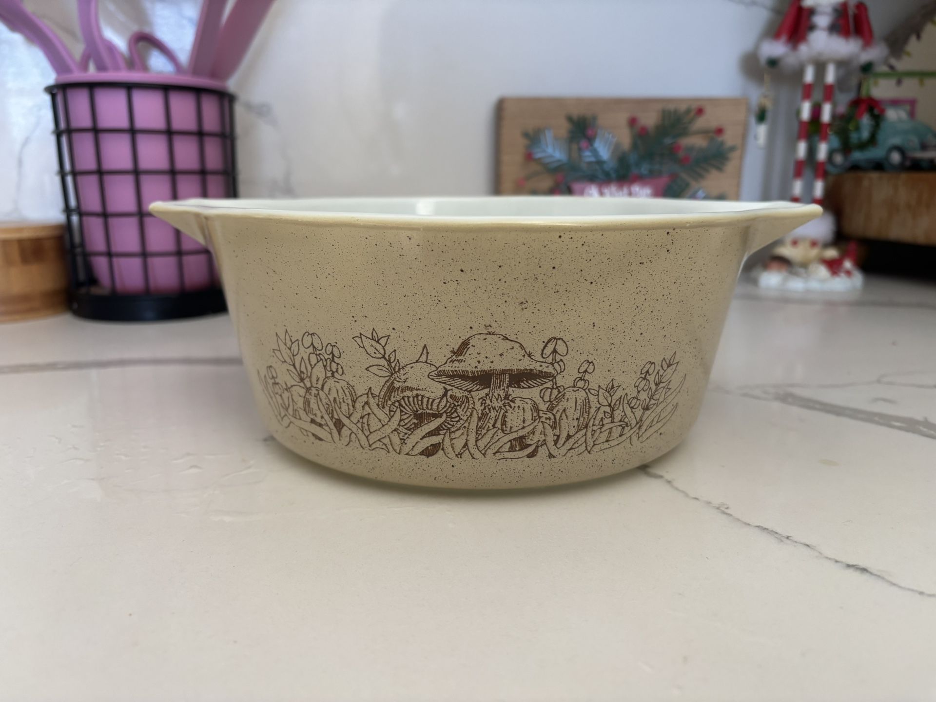 Forest Fancies by Pyrex 2.5 q Casserole