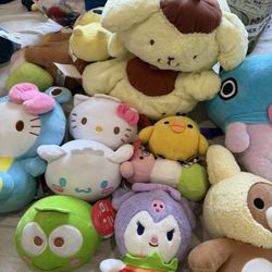 Brand New Hello Kitty Plushies 