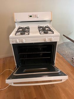 GE Spectra XL44 Gas Stove / Oven – Everything Works Great