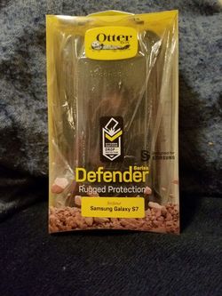 Samsung Galaxy S7 phone case from OtterBox