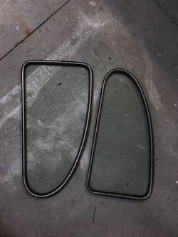 65 VW bug Quarter windows