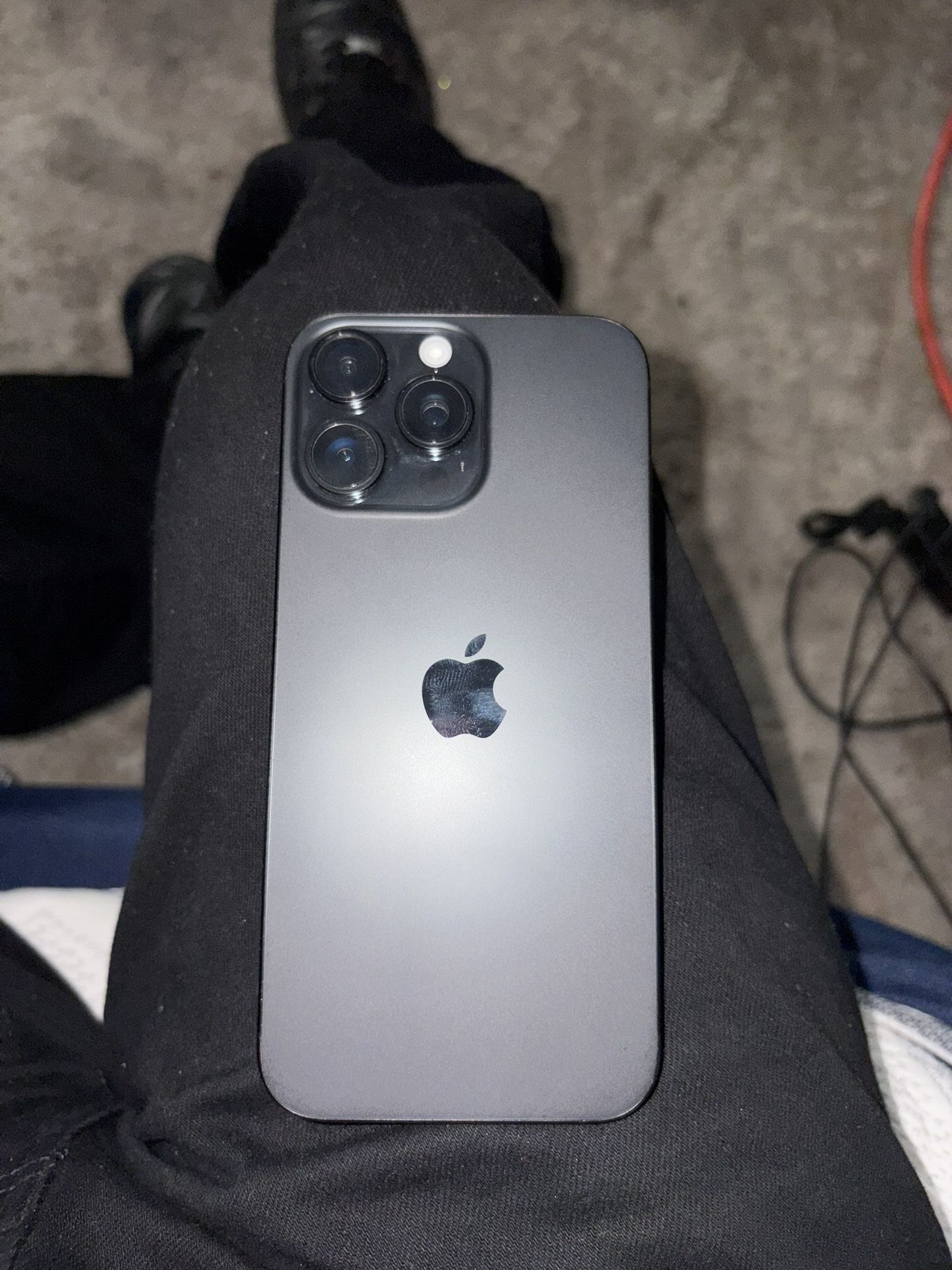 iPhone 16 Pro Max
