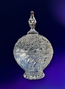 Crystal Hand Cut Covered Footed Heavy Candy Dish W/Tall Finial