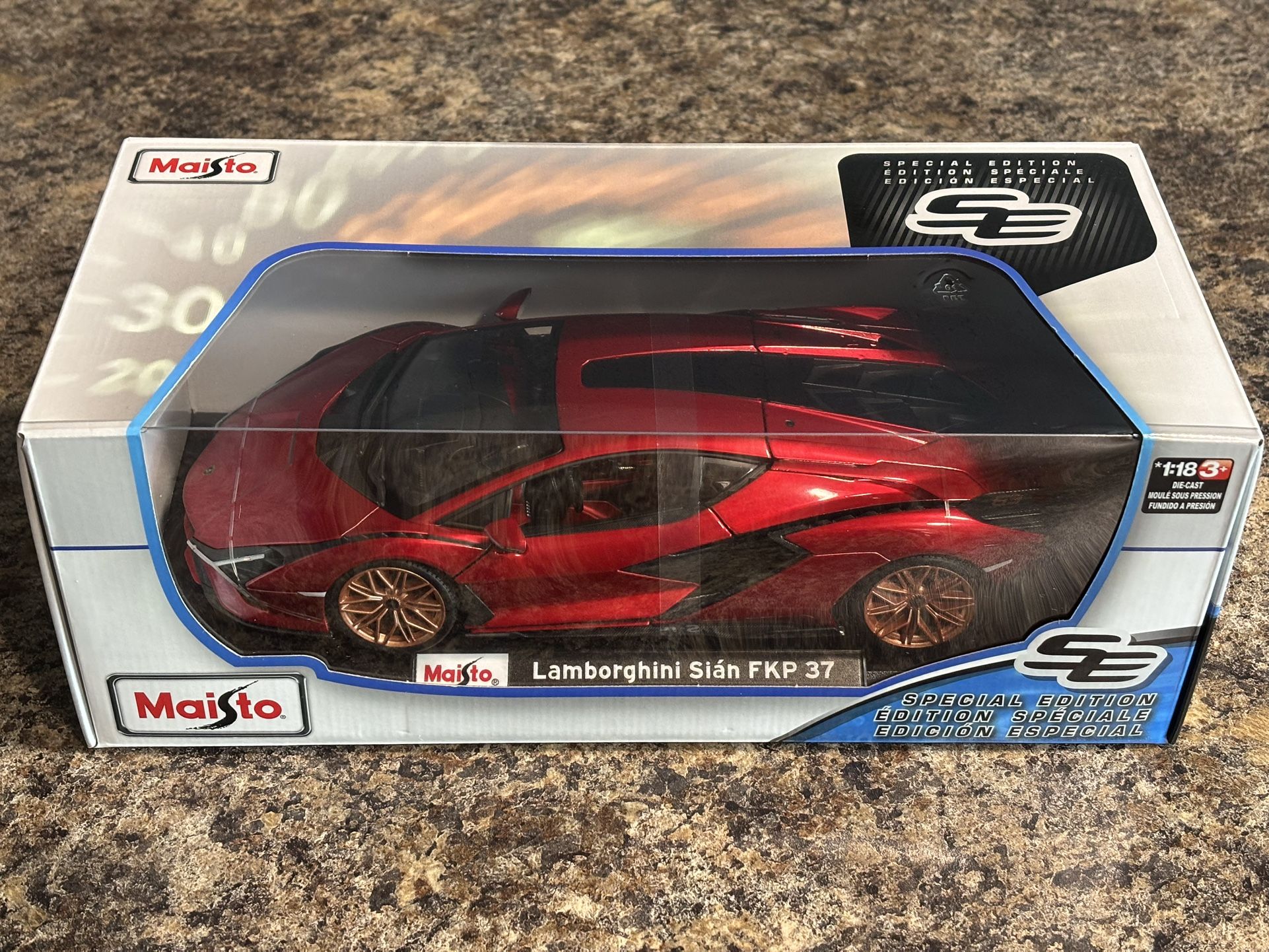 Maisto 1:18 Scale Lamborghini Sián FKP 37 - Rosso Scintilla Color
