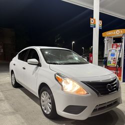 Nissan Versa 2016