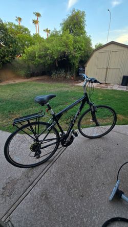 Black GT Nomad Sport Bicycle – Size M needs TLC