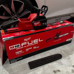 Milwaukee New Chain Saw 18M Fuel Brushless