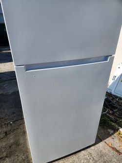 Vissani Refrigerator #829