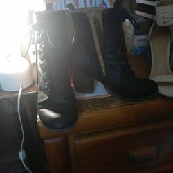 Size 7 Leather Boots
