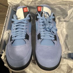 Jordan 4 UNC