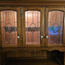 Antique Wooden Cabinet With Lights 