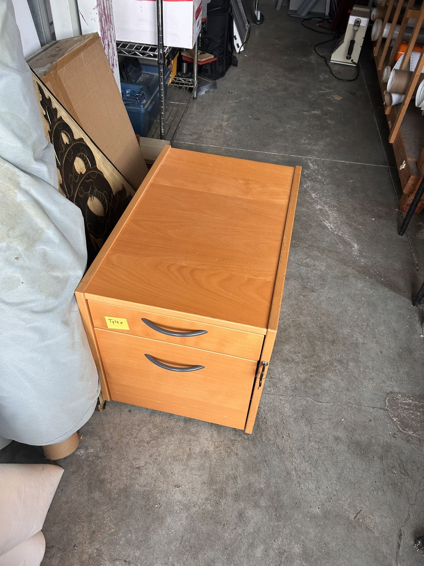 Locking High End File Cabinet
