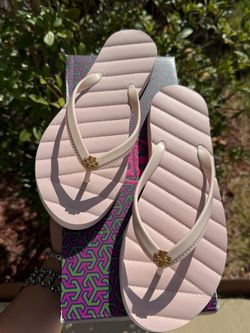 Tory Burch Flip Flops Pink with Gold Logo
