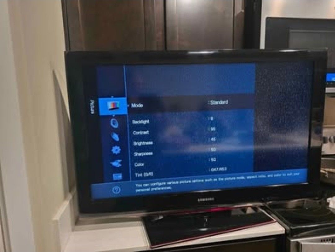 Samsung 46" LCD TV