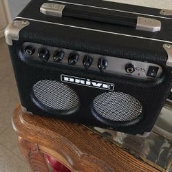 Beautiful guitar amp for sale. It works for guitars.