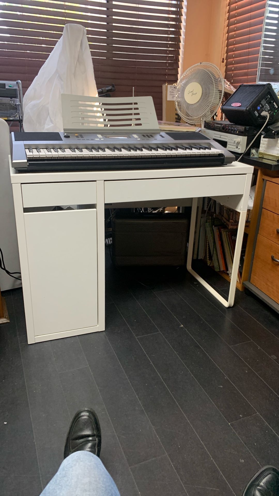 White Small Office Computer Desk