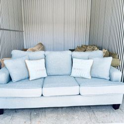 Elegant Upscale West Elm Modern Coastal Queen Sleeper Sofa (Mattress Never Used)