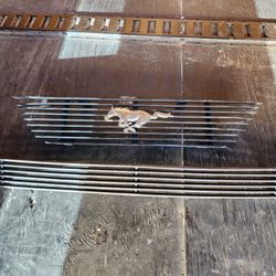99-04 Ford Mustang Grill
