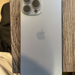 iPhone 13 Pro Max 256gb. 