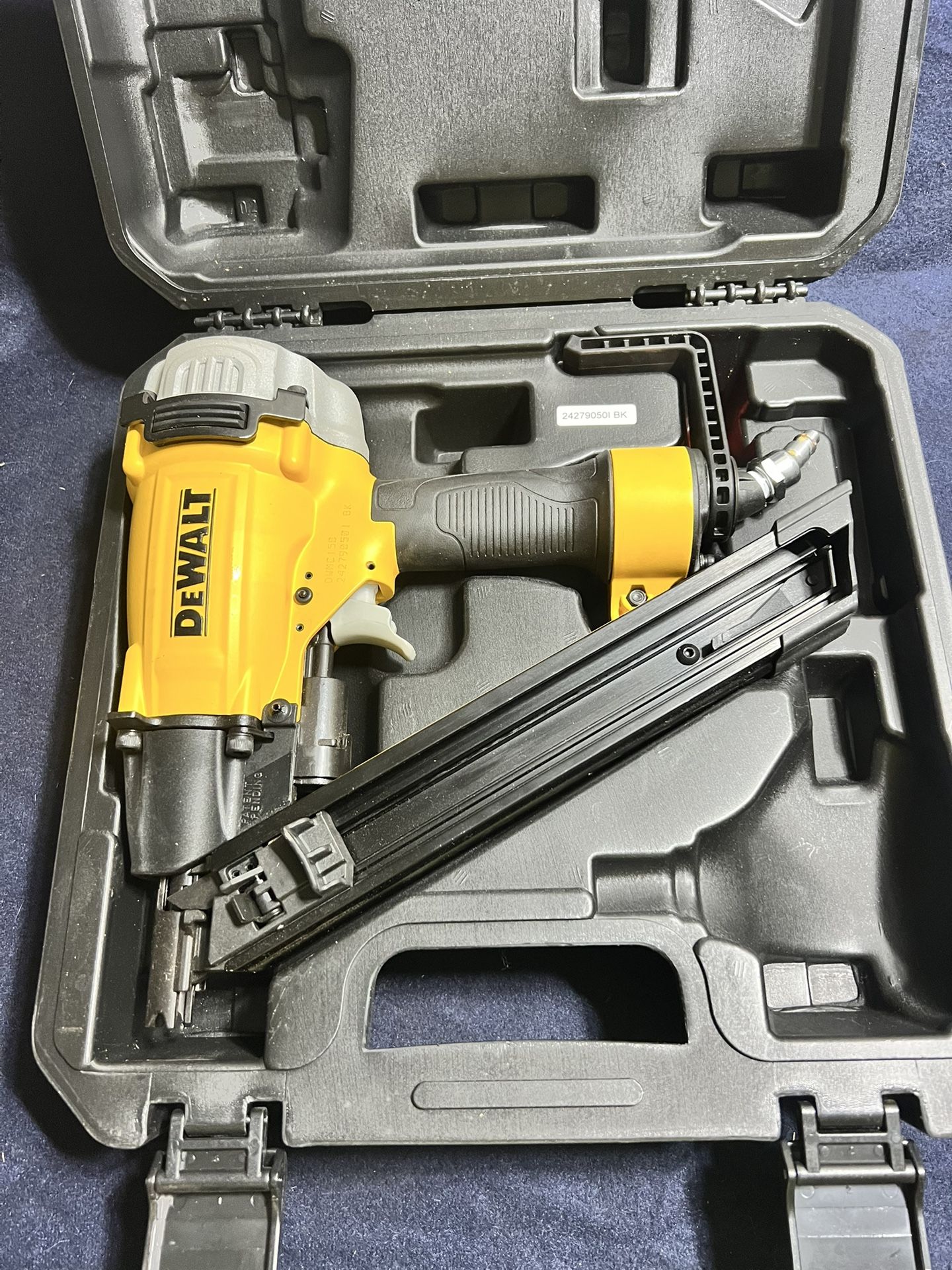 DEWALT 35-Degree Pneumatic Metal Connector Nailer