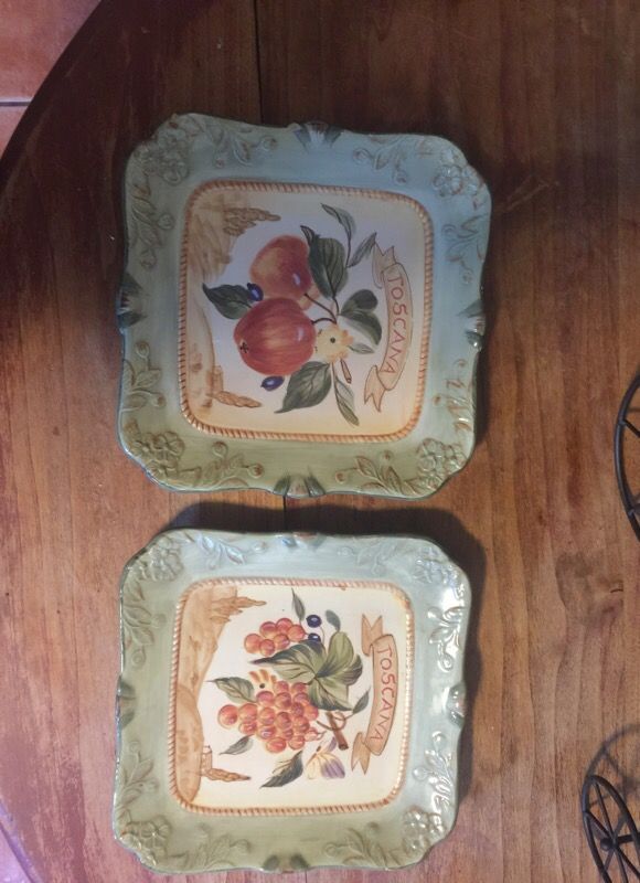 Pamela gladding certified international toscana plates