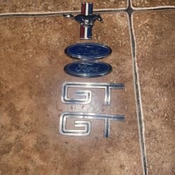 Ford Mustang Emblems 