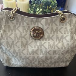 Michael Kors Purse EUC