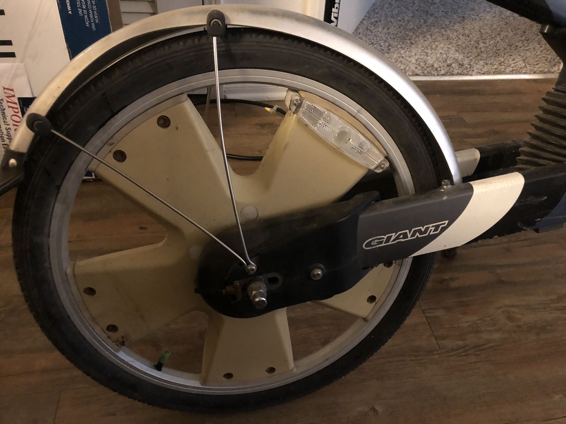 Rare Giant Revive DX recumbent bike for Sale in Westchester,