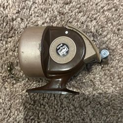 Vintage Kmart Sportfisher 200 Spin Casting Reel