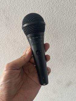 FS: Shure PGA58 Mic + Stand Great Condition Karaoke MC
