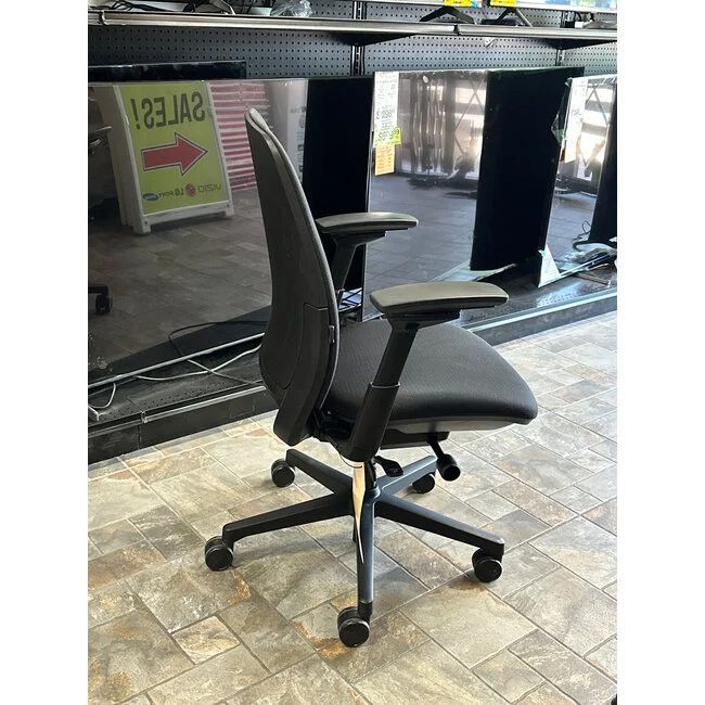Steelcase Amia High End Ergonomic Office Chair