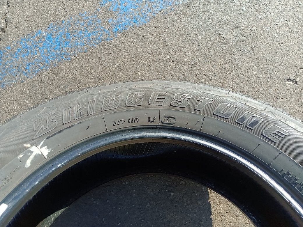 2 Llantas 245 60 R18 Bridgestone Dueler