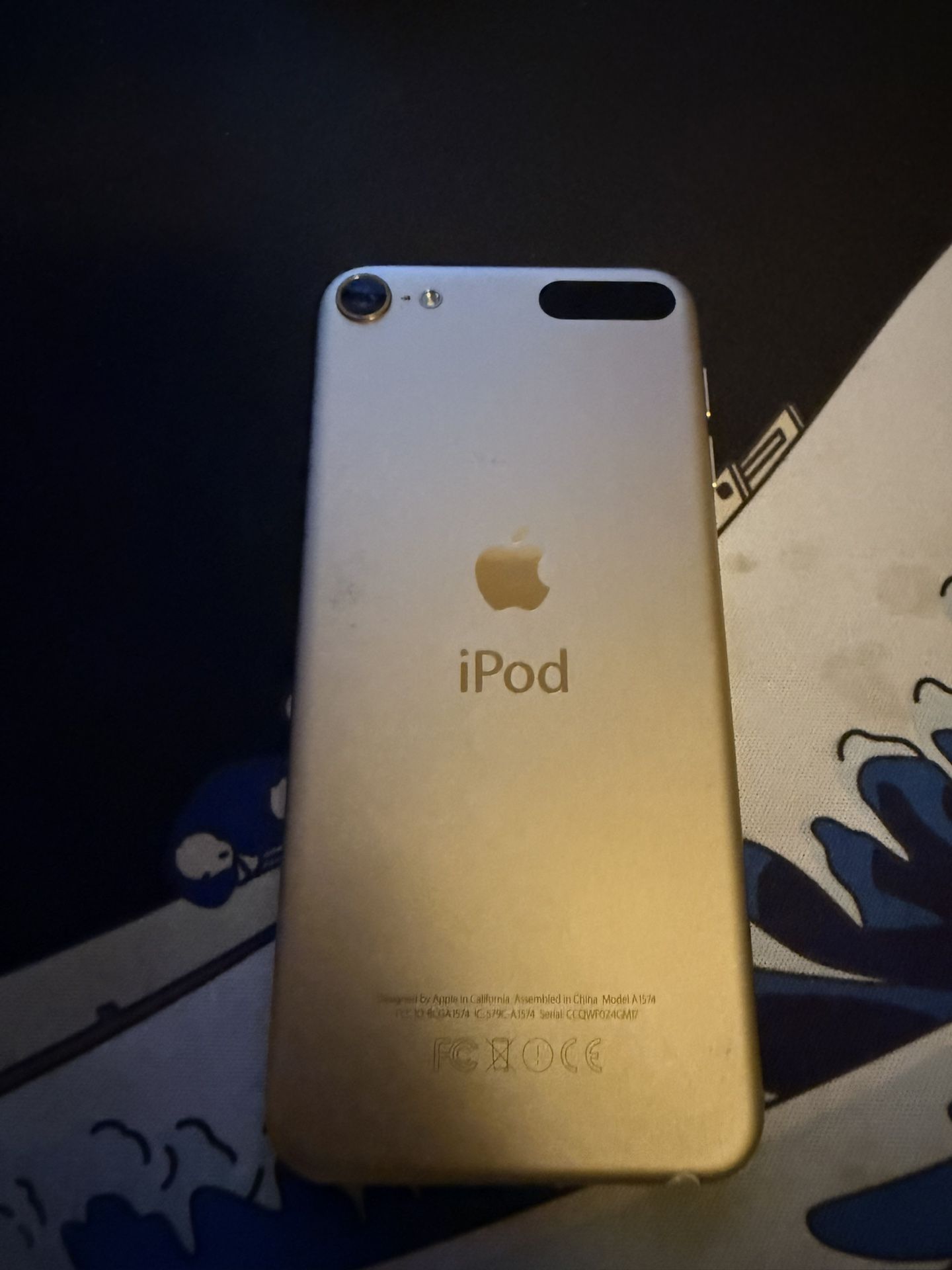 Apple iPod Touch 6th Generation GOLD 128GB