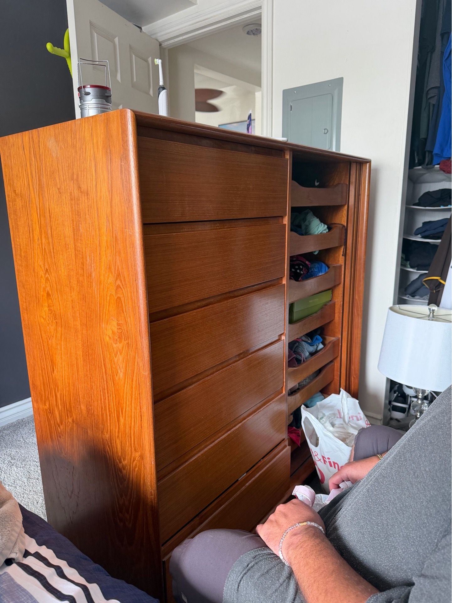 Cabinet drawers