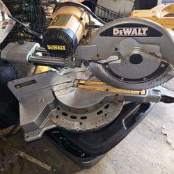 Dewalt Saw