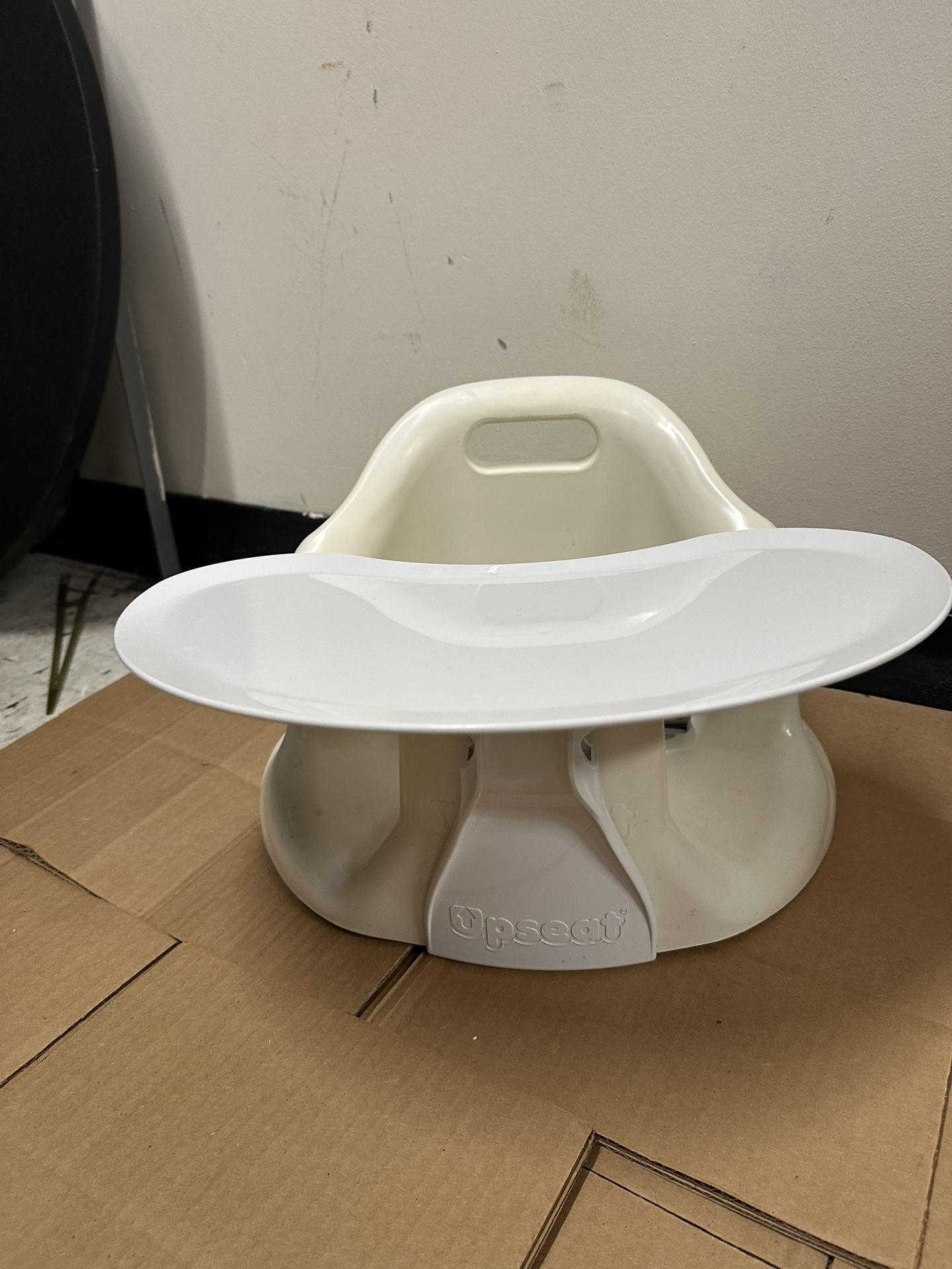 Upseat baby Floor Seat