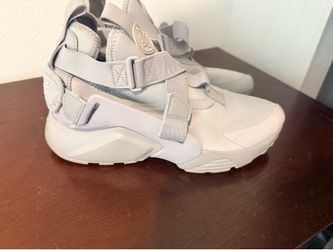 Grey Nike Huraache