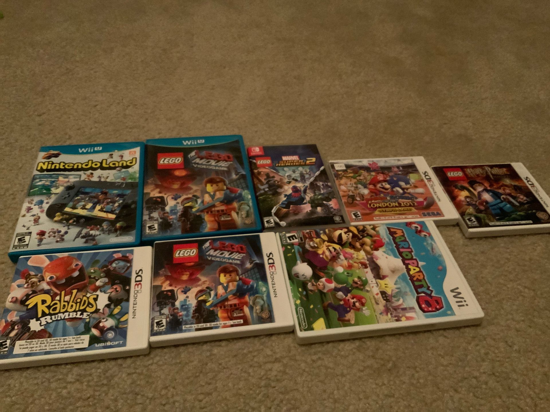 Super Nintendo bundle: 8 Nintendo games! (Wii U, 3ds, Wii, and Switch) (Used)