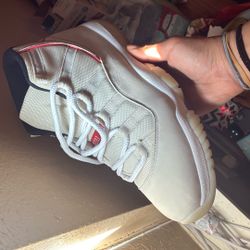 Jordan 11 Platinum 