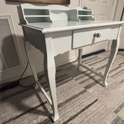 Wooden Antique Desk (1920) Great Condition 