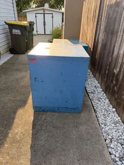 Stanley Vidmar Heavy Duty Blue Metal Storage Cabinet