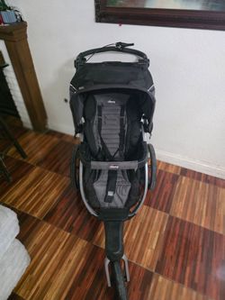 Chicco Jogging Stroller Black and Gray