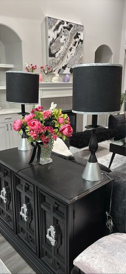 SET OF 2 BLACK & SILVER TABLE LAMPS