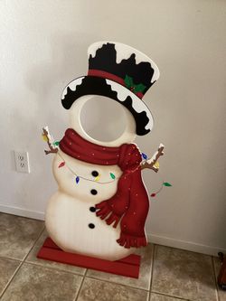 Snowman Photo Opportunity Wooden Cutout