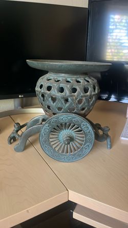 Japanese usubata cart style bronze ikebana flower vase