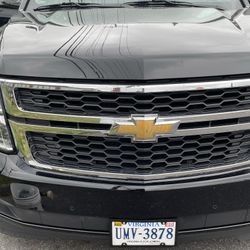 2015 Tahoe LT Grill Oem (Some Damaged)